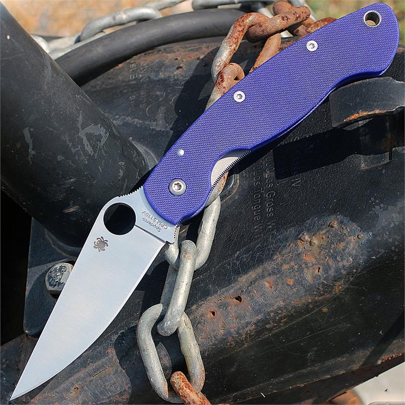 36GPDBL - Spyderco Military Dark Blue G10, CPM-S110V