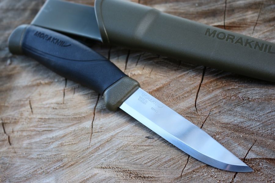 11863 - Mora of Sweden Companion MG (C) Carbon Steel