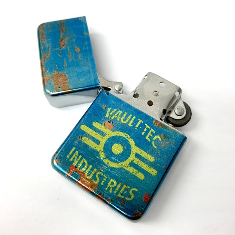 Зажигалка бензиновая Fallout - Vault-tec Industries