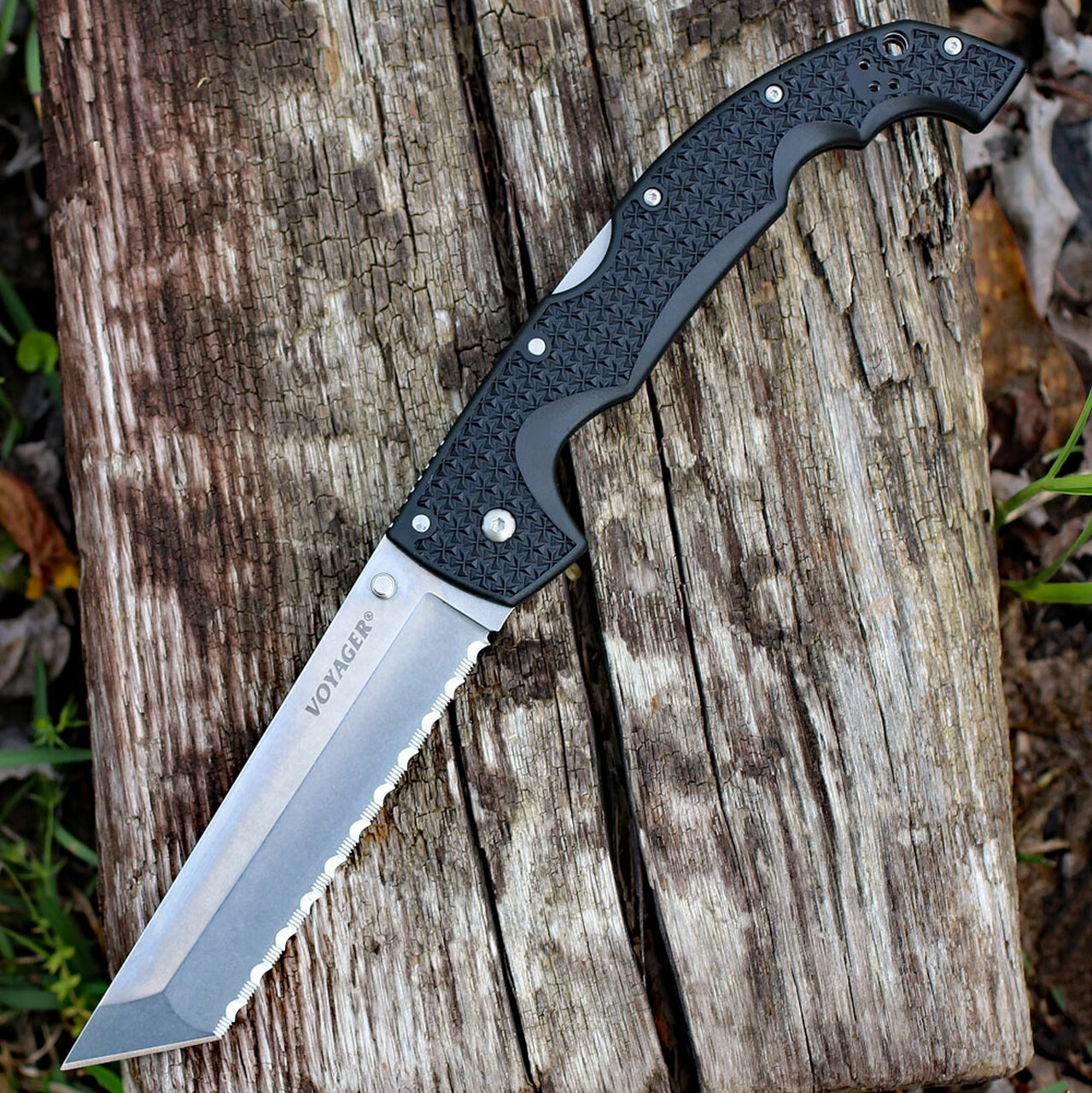 CS29AXTS - Cold steel Voyager Extra Large Tanto Serrated, AUS10 steel