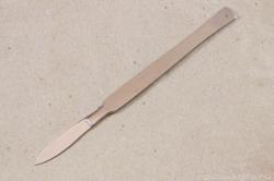 skalpel_ostryy_150kh40_sredniy_so_4