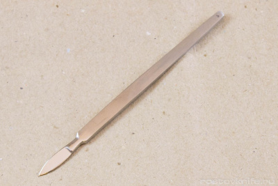 skalpel_ostryy_130kh20mm_glaznoy_so_2