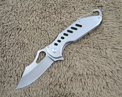 733