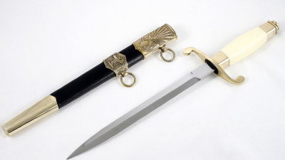 SV_KORTIK_MED_SLUJBY